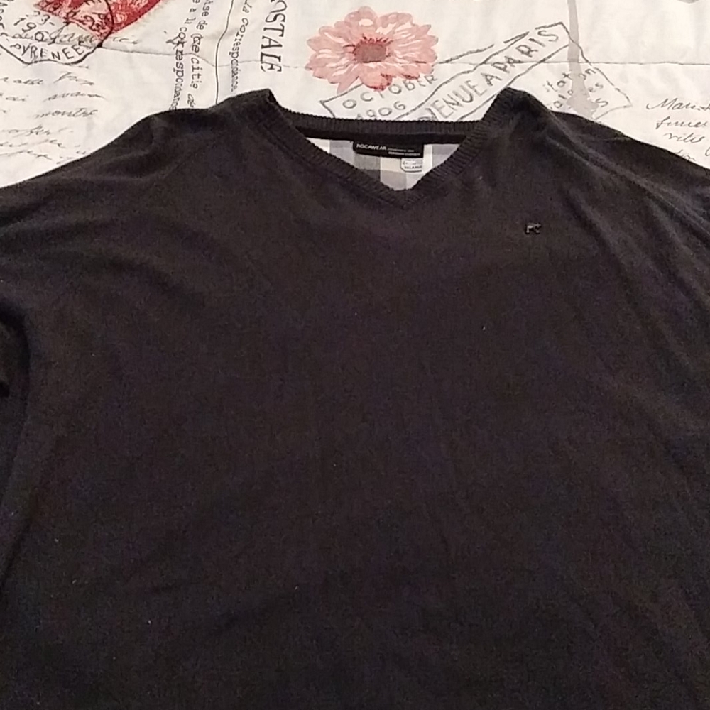 Rocawear lightweight sweater